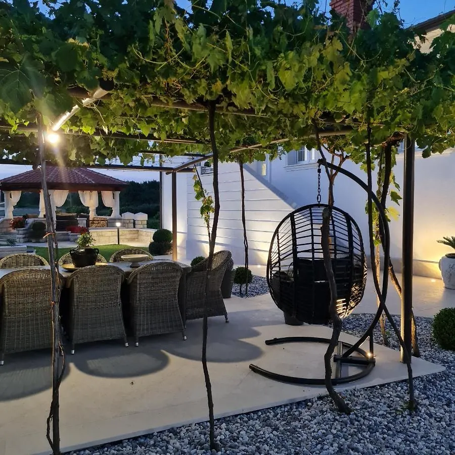 Holiday Apartment Villa Bianca Pazin