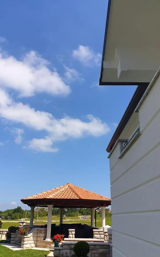 Holiday Apartment Villa Bianca Pazin